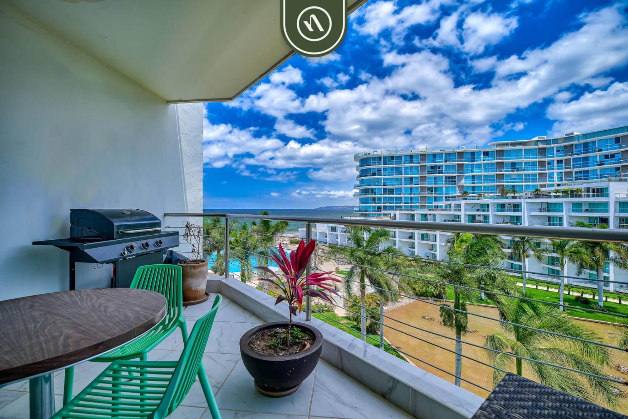 Oceanview 2 Bedroom Condo - Beachclub - Pool - Ocean Bucerías Buitenkant foto