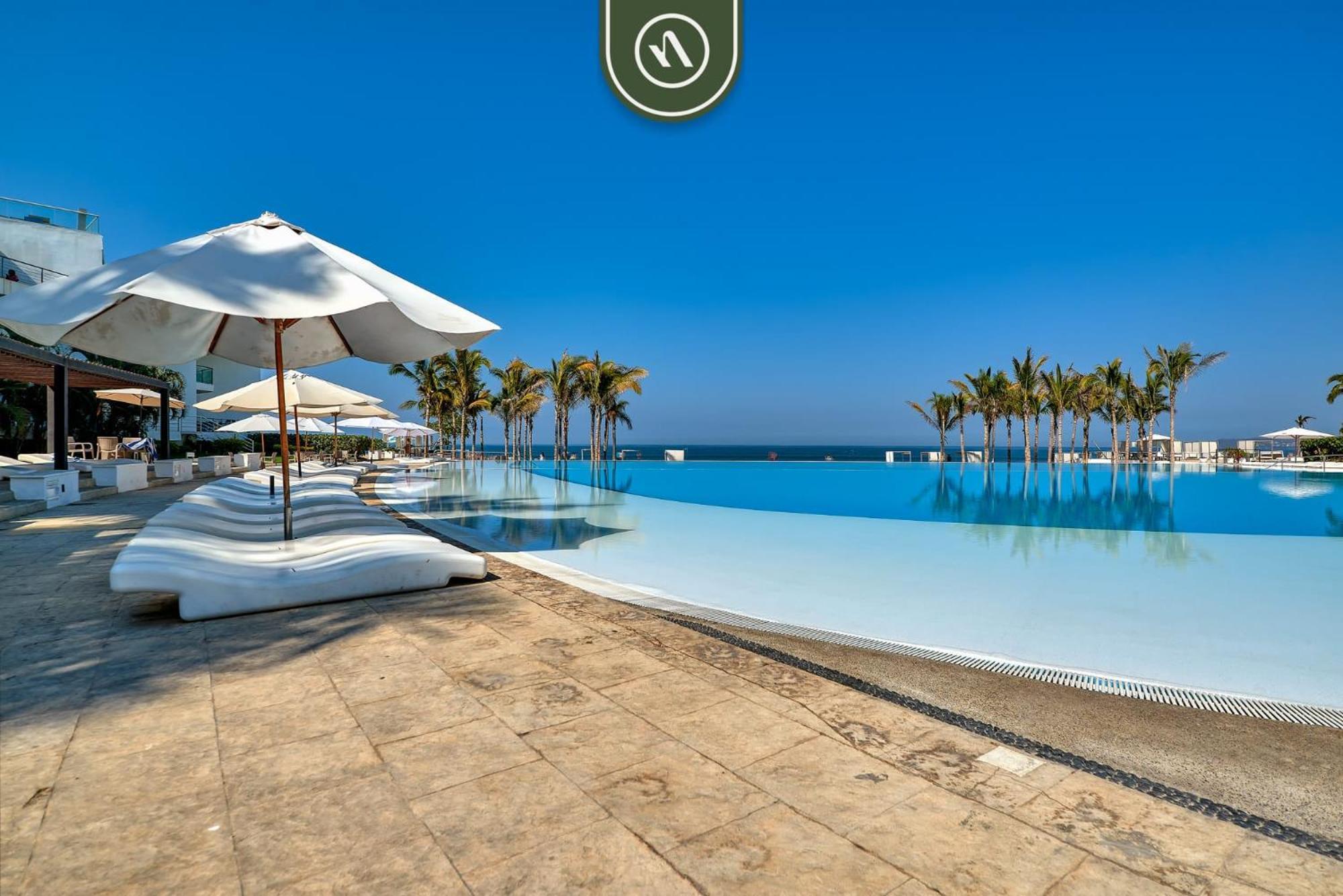 Oceanview 2 Bedroom Condo - Beachclub - Pool - Ocean Bucerías Buitenkant foto